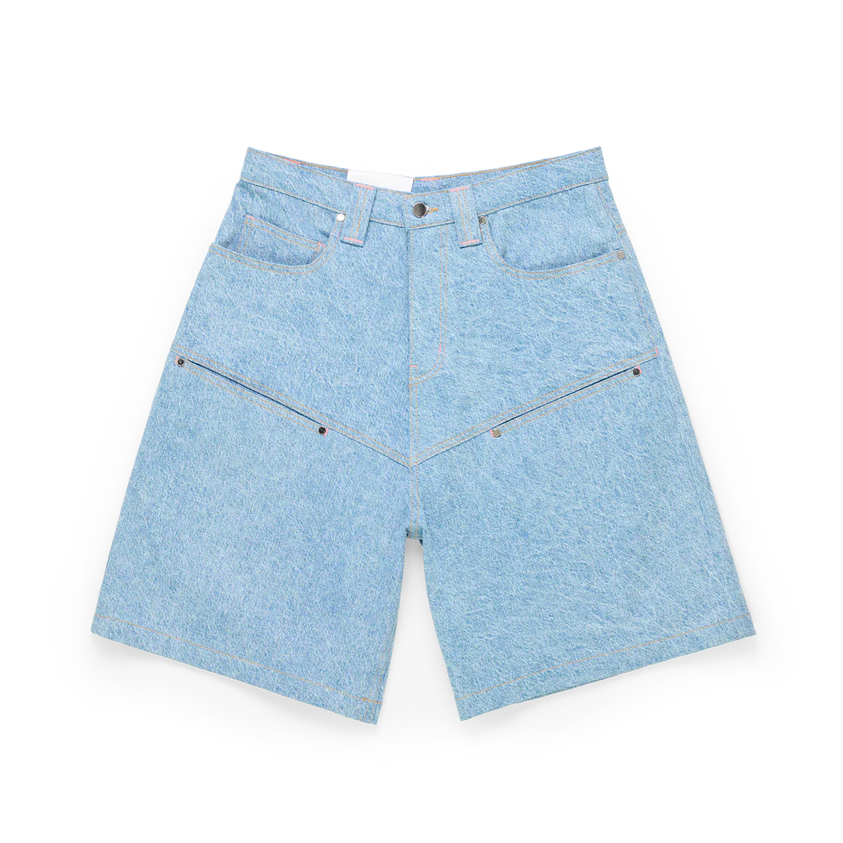 Washed Denim Streetwear Shorts Side Fit Profile Washed streetwear denim shorts side fit — DENIM SHORT BLANKET WASH relaxed silhouette profile