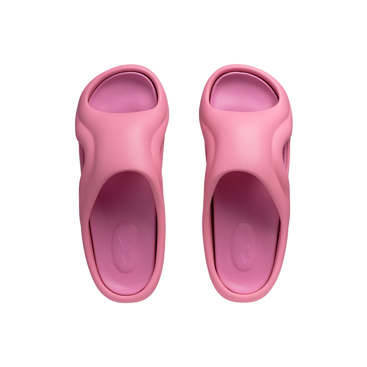 SKYLRK Beach Slide Gum — Front View SKYLRK Beach Slide Gum lightweight cushioned slide sandal front view on white background